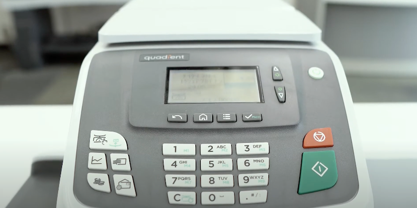 郵便料金計器の使い方や手順を写真付きでご紹介！